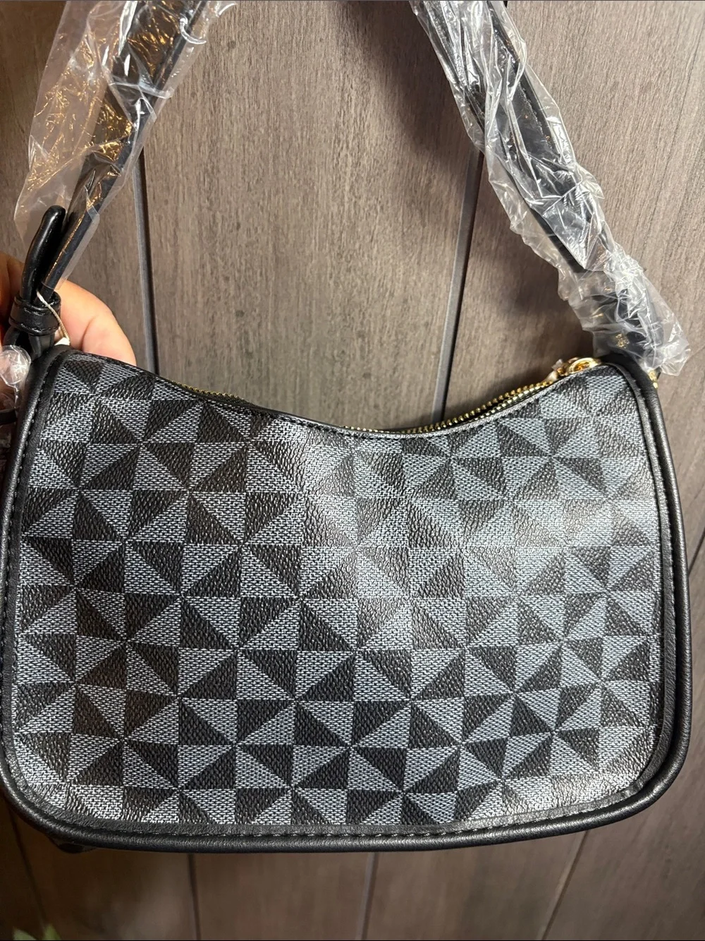 Black Geometric Shoulder Bag with Matching Wristlet.    #4